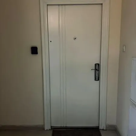 White Diamond Apartment